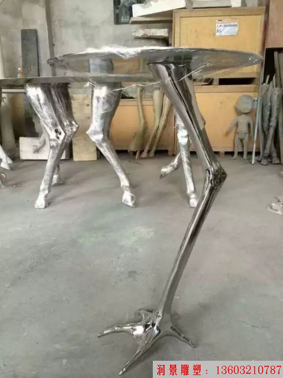 抽象不锈钢桌子雕塑 (1)